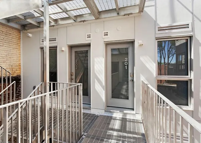 Habitat Aparthotel Montreal